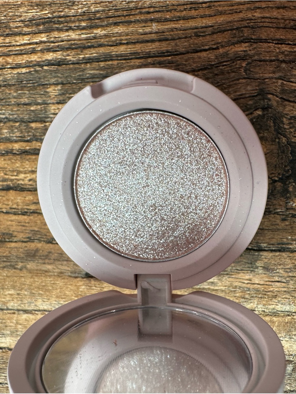 Kaja Beauty Bento Bouncy Shimmer Eyeshadow Trio — Pink Gradient - Picture 4 of 6